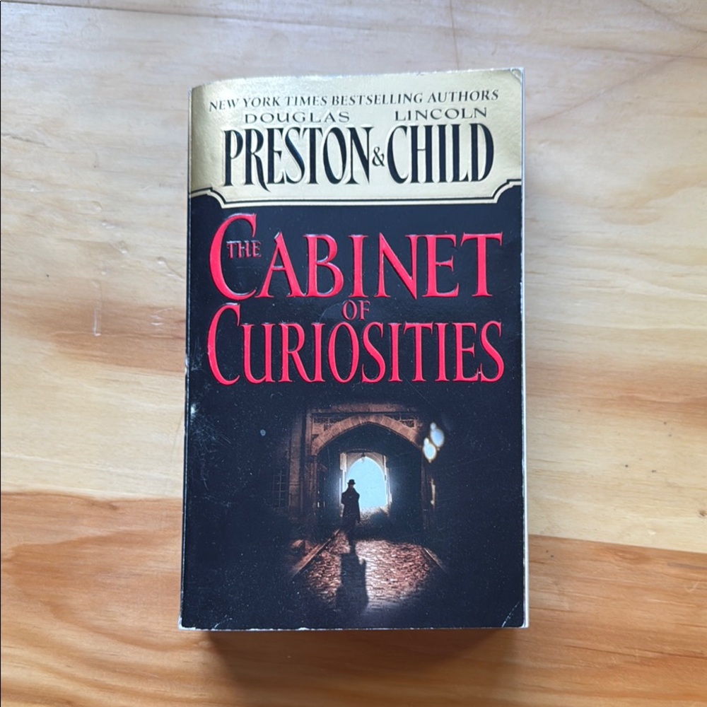 📚2/$6  The Cabinet of Curiosities #3 in the Aloysius Pendergast Series